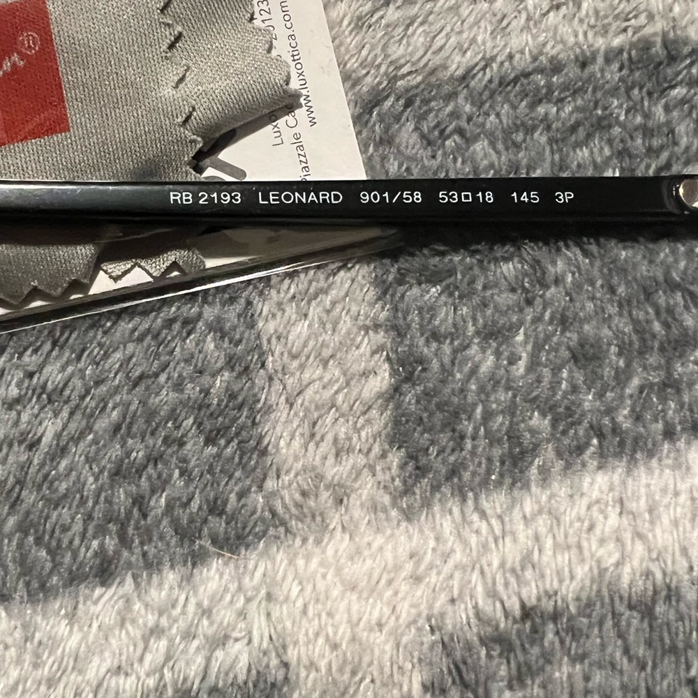 Ray-Bans - Picture 3 of 12